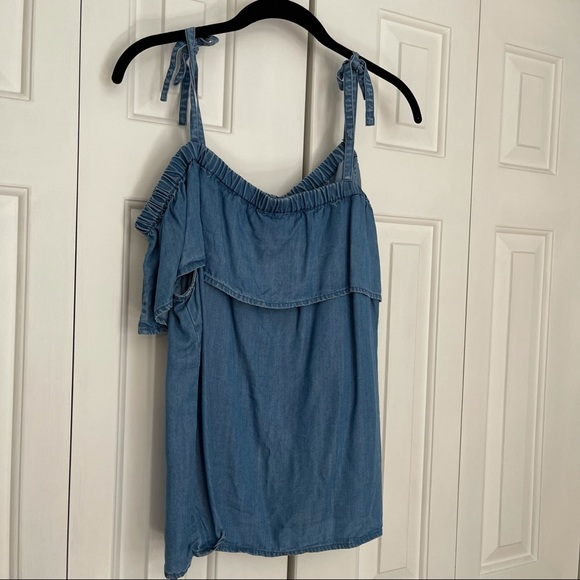 🎉HOST PICK🎉 Lucky Brand Jean top w/buttons - Picture 7 of 16